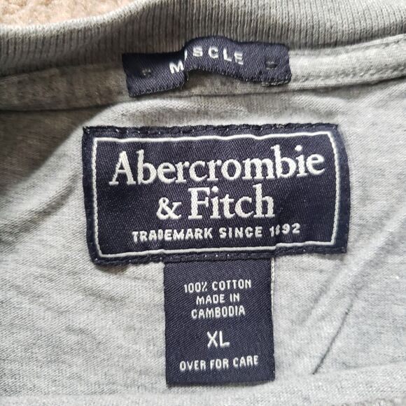 Vintage Abercrombie & Fitch Kiss Your Girlfriend Size XL Muscle Fit Mens T-Shirt - Picture 4 of 6